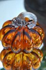 Glaspumpa, b�rnstensf�rgad, liten