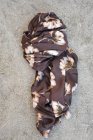 Sjal brun m blomm�nster, Mix By Heart