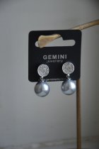 �rh�nge gr� h�ngande p�rlor, Gemini