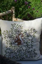 Kuddfodral broderad ekorre