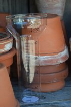 Extra glas till regnm�tare, Eldgarden