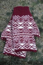 M�nsterstickade pulsv�rmare Burgundy