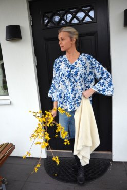 Blus blommig bl/vit, L/XL, Mix By Heart