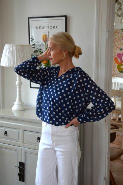 Blus prickig marinbl�, L/XL, Mix By Heart