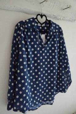 Blus prickig marinbl�, S/M, Mix By Heart