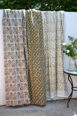 Duk Nadine svart, 150x300, Olsson & Jensen