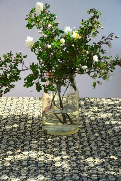Duk Nadine svart, 150x300, Olsson & Jensen