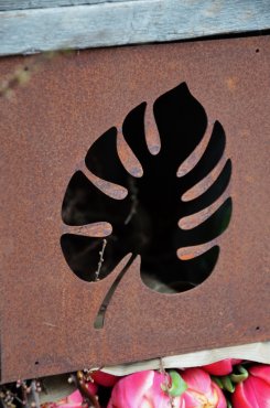 Skylt till armeringsnt, Monstera