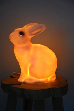 Klassisk kanin lampa vit