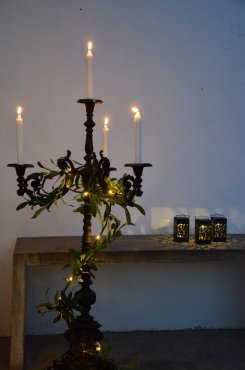 Ljusslinga "Oliv", inne och utebelysning