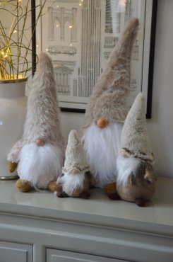 Majas Cozy Santa Jolly