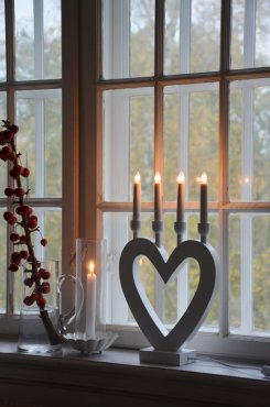 Ljusstake Vit Tr�hj�rta