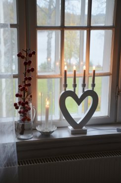 Ljusstake Vit Tr�hj�rta