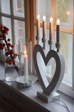 Ljusstake Vit Tr�hj�rta