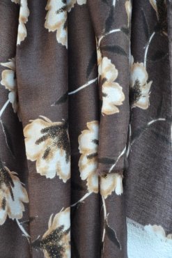 Sjal brun m blomm�nster, Mix By Heart