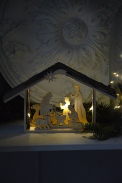 Ljusstake "Julkrubba", batteribelysning